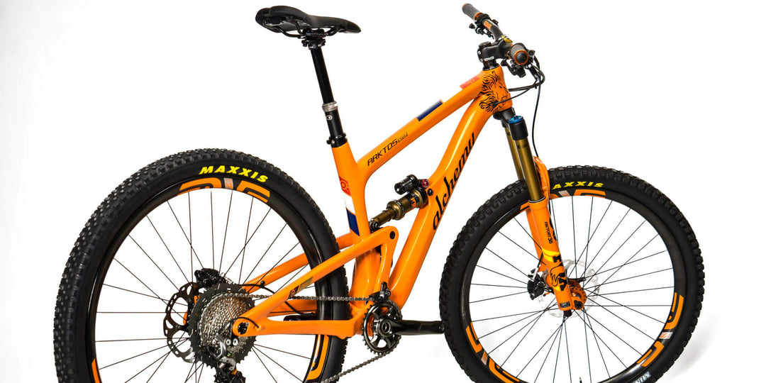 Anneke Beerten Alchemy Arktos Bike Check Carbon Fiber